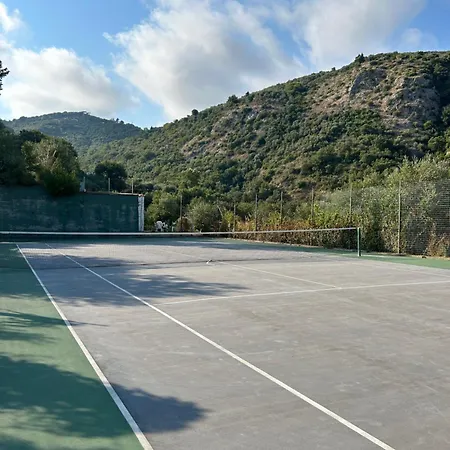 Marianna Villa *